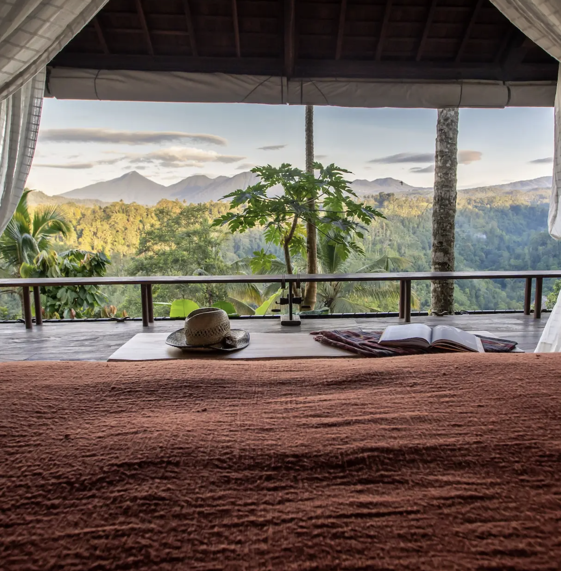 BTE Buahan Banyan Tree Romance